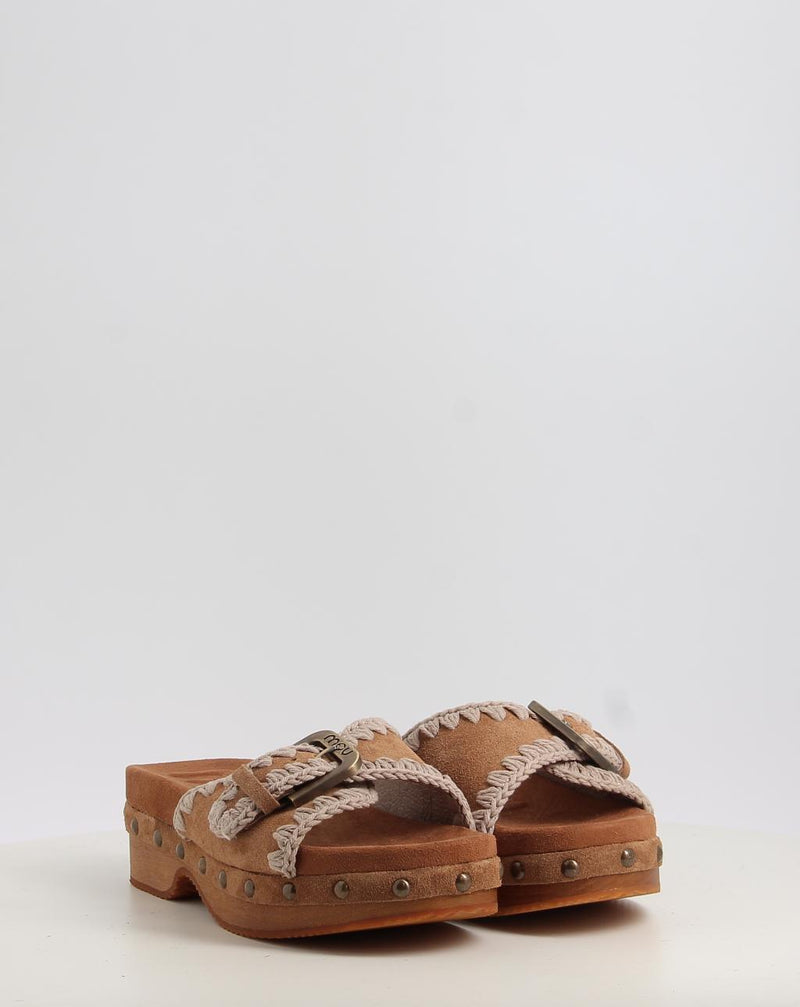 Sandálias MOU LOW HEEL WOOD CLOG WITH BUCKLE couro