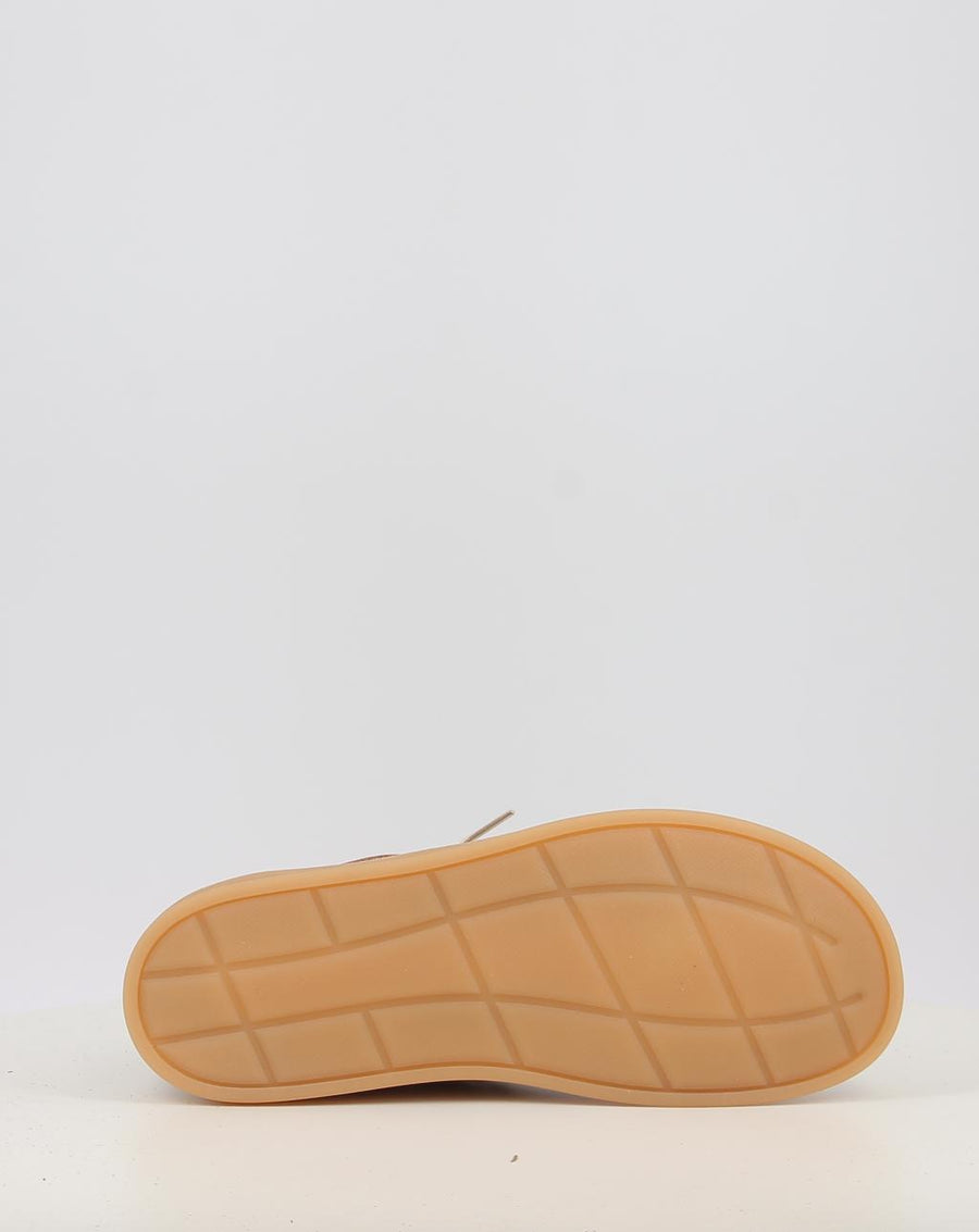 848 BAREFOOT