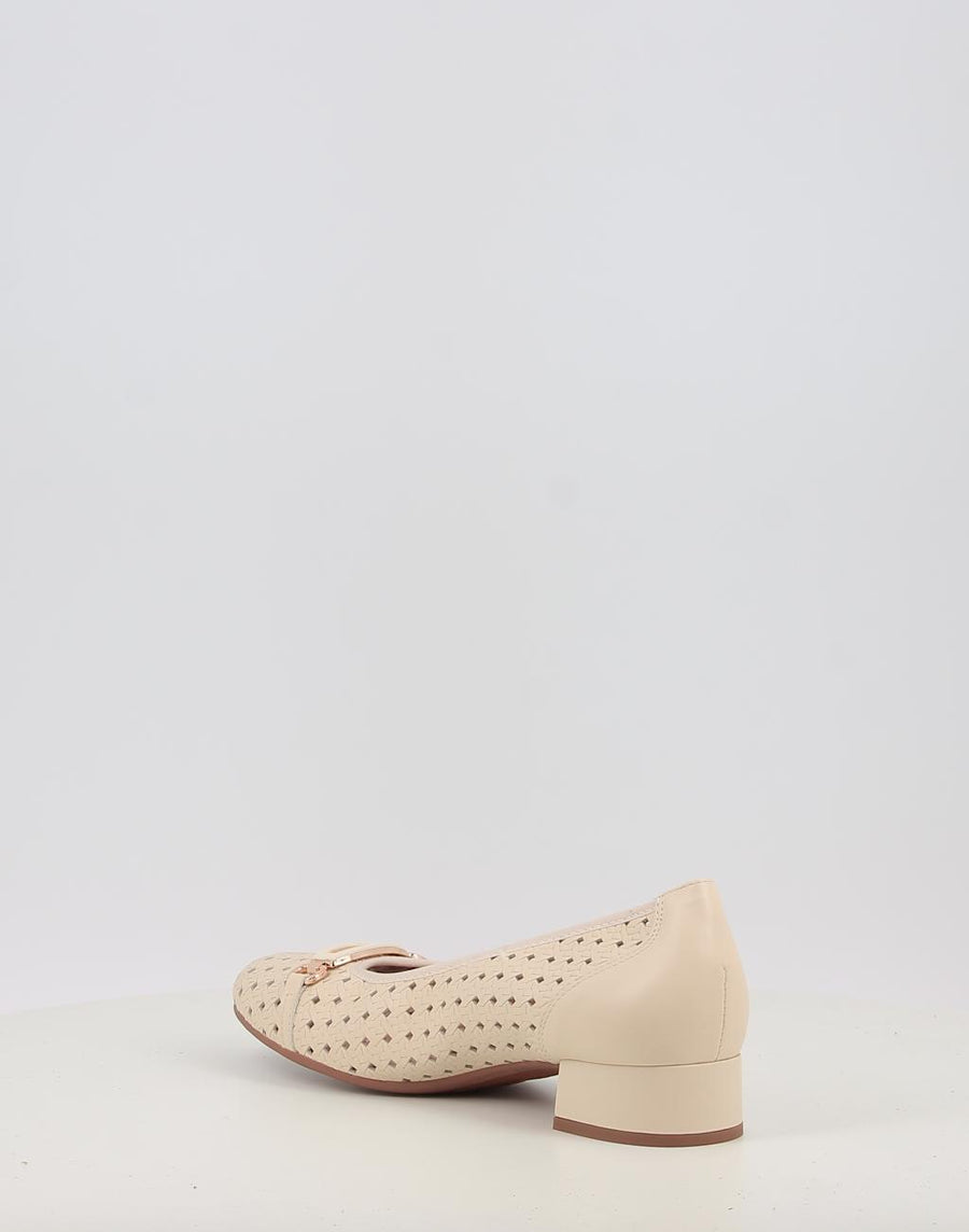 11123