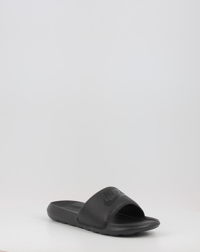 Chinelos NIKE WMNS VICTORI CN9677-004 preto