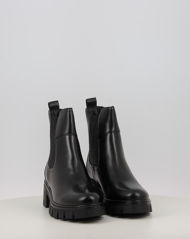 Botins TRAVERIS LOR40 preto