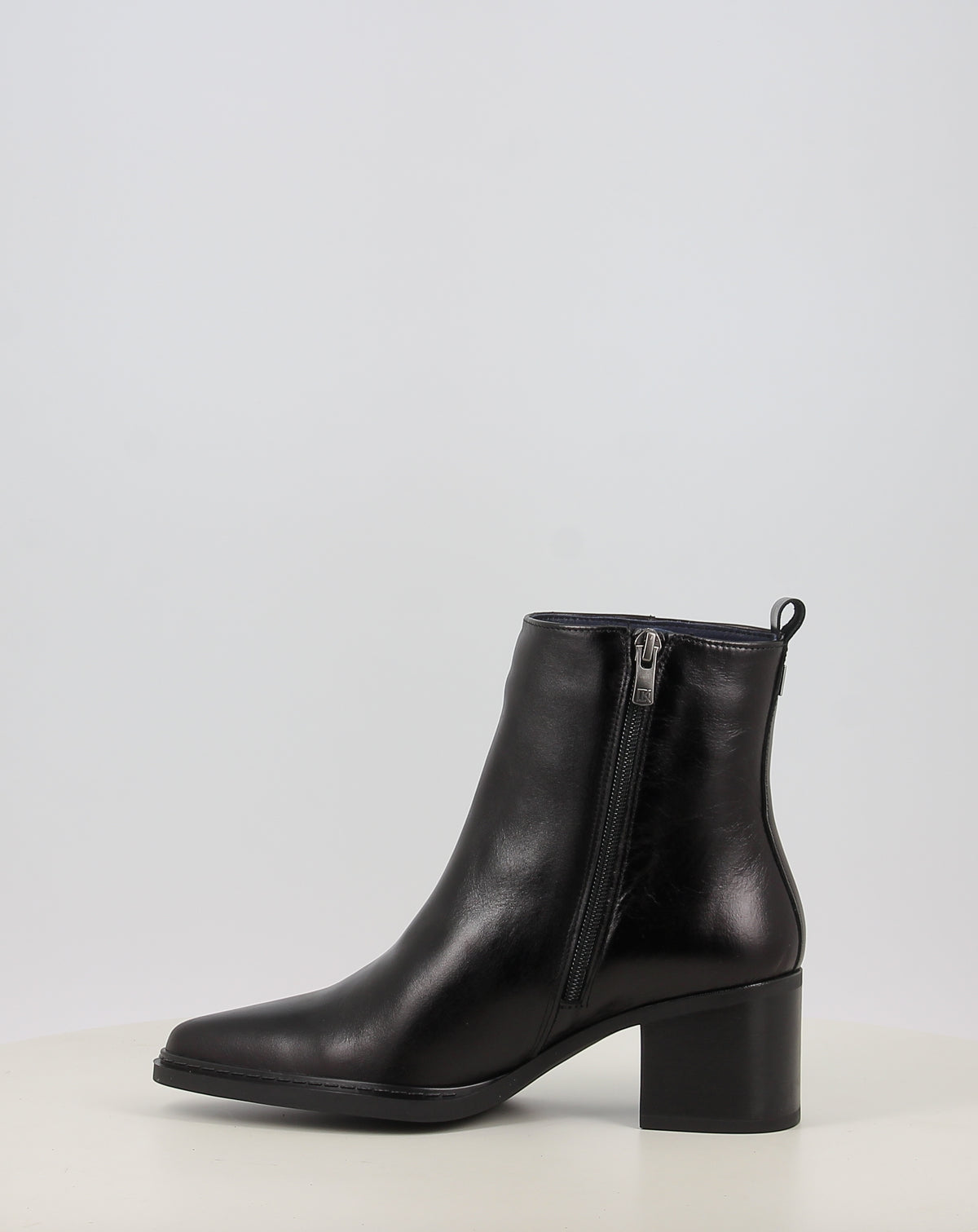 D9822 SR